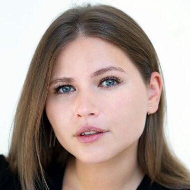 Юлия Топольницкая