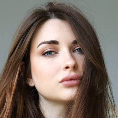 Арина Аринян