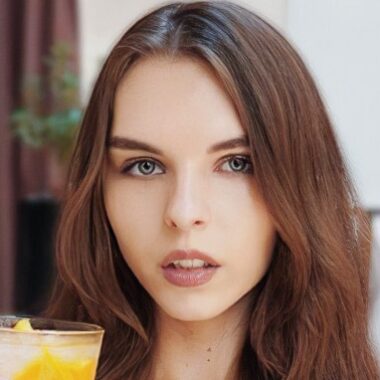 Вика Меднис