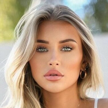 Микайла Демайтер